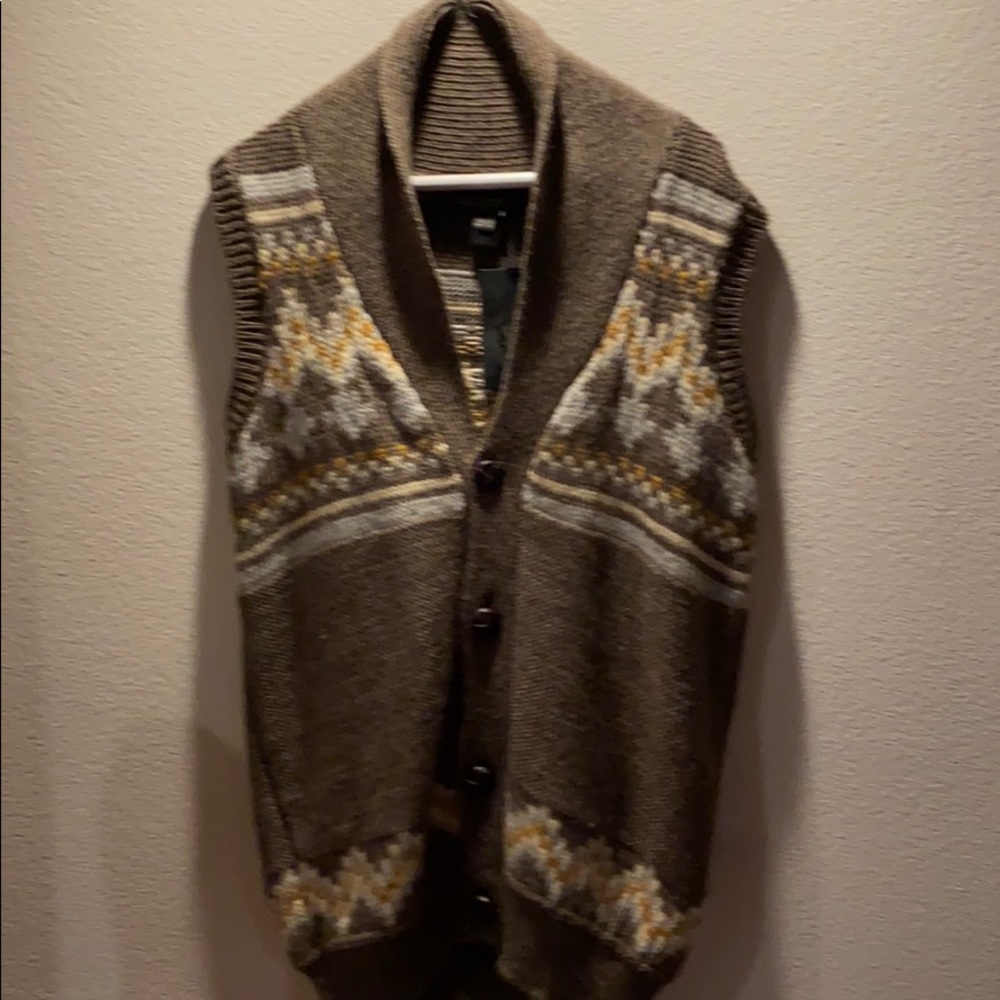 Men’s wool button down vest.